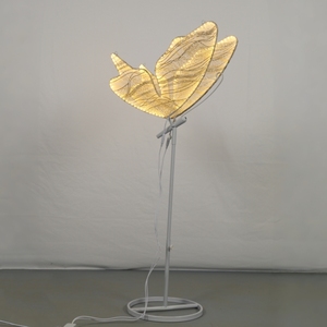Nuevas alas de mariposa LED iluminadas, estilo moderno, accesorios decorativos para caminos, románticas, lámpara colgante, decoración de fondo para bodas, fiestas y banquetes. - Product Image 2