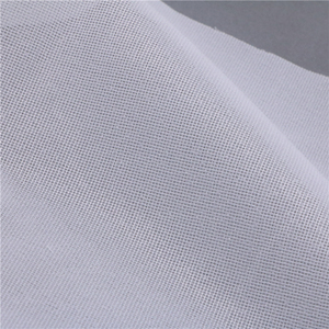 Nhà Máy Cung Cấp Trực Tiếp <span class=keywords><strong>100</strong></span>% <span class=keywords><strong>Polyester</strong></span> Ánh Sáng Trọng Lượng Dệt Warp Đan <span class=keywords><strong>Polyester</strong></span> Vải Interlining Cho Phù Hợp Với - Product Image 2