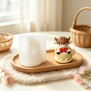 Precioso molde de silicona diseñado como un ternero recién nacido dentro de una taza de té para manualidades DIY - Product Image 2