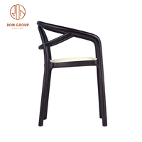 Vente en gros de chaises de salle à manger en bois de frêne massif de bonne qualité moderne nouvelle conception de style chinois à la mode commerciale agréable restaurant meubles