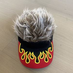 Divertente Cappellino da Baseball Ricamato con Fiamme e Punte di <span class=keywords><strong>Capelli</strong></span> <span class=keywords><strong>Finti</strong></span> Effetto Ghiaccio per Uomini e Donne - Product Image 5