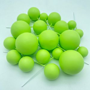 Lot de 20 décorations colorées en forme de boules de 2cm avec perles dorées, accessoires de pâtisserie pour décoration de gâteaux - Product Image 1