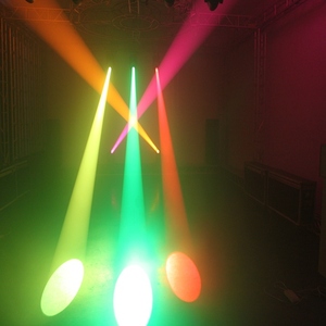 Di chuyển đầu DMX ánh sáng <span class=keywords><strong>Sharpy</strong></span> chùm 150W 250W 300W <span class=keywords><strong>2r</strong></span>-5r-7r-10r-17r dẫn có thể điều chỉnh Downlight di chuyển đầu chùm ánh sáng - Product Image 6