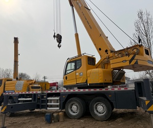 XCM xct25L5 25t <b>crane</b> Year 2020 Truck All-Terrain <b>Crane</b> with SAC1300t STC800t6 STC800t5 STC1000c7 <b>crane</b> made in China - Product Image 3