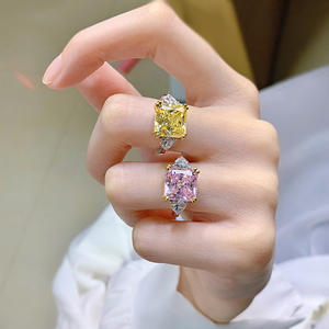 Anillo de cobre con diamante de alto contenido de carbono de 5 quilates 8A con corte cuadrado tipo cojín para mujer - Product Image 3