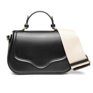 Bolso bandolera de piel sintética para mujer, moderno, informal, tipo saddle bag. - Product Image 6