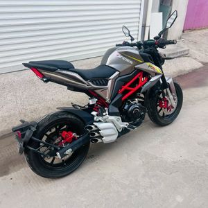 Motocicleta <span class=keywords><strong>Ducati</strong></span> Dkd Usada, Modelo Streetbike, de Gasolina, con Inyección Electrónica de Combustible y Motor Refrigerado por Agua - Product Image 4