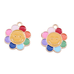 Dijes de aleación de zinc con forma de flor y cara sonriente para accesorios de joyería DIY, colgante de regalo unisex - Product Image 3