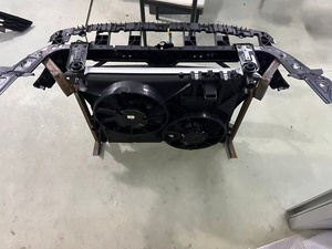 Para Ford <span class=keywords><strong>Mustang</strong></span> 2.3T 3.7 <span class=keywords><strong>5.0</strong></span> Soporte de Luz para Tanque de Escape, Base de Ventilador de Tanque, Soporte Fijo para Condensador, Soporte Fijo para Parachoques, Viga Antichoque - Product Image 6