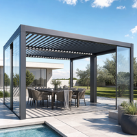 Pergola à lames motorisées avec toit ouvrant et fermeture, et éclairage LED