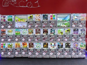Distributeur automatique de capsules miniatures en plastique personnalisable, prix de gros d'usine OEM, machine distributrice de jouets <span class=keywords><strong>japonais</strong></span> Gachapon - Product Image 3