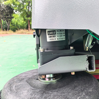 Balayeuse électrique autoportée 1300 mm certifiée CE, fournisseur direct d'usine, vente chaude, machine de balayage de sols commerciale