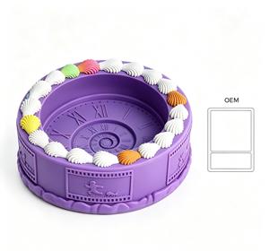 Tazón de silicona con forma de pastel para alimentar lentamente a perros, fabricado en China, para todas las razas. - Product Image 1