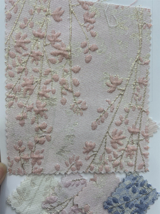 Tissu d'<span class=keywords><strong>ameublement</strong></span> jacquard brodé métallique en brocart 100 % polyester de poids moyen pour vêtements de garçons et de filles - Product Image 6