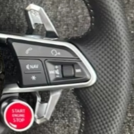 พวงมาลัยหนังสำหรับ <span class=keywords><strong>Audi</strong></span> <span class=keywords><strong>RS</strong></span> A3 A4L A5 A6L A7 <span class=keywords><strong>Q2</strong></span> Q3 S4 S5 อัพเกรด C7 R8 พวงมาลัยแบบกำหนดเอง คาร์บอนไฟเบอร์ - Product Image 4