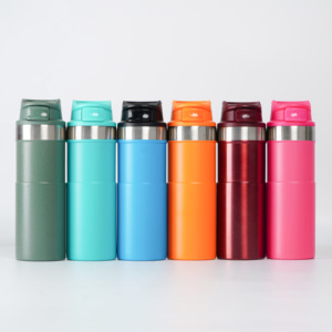 Flacon à café isolé sous vide à double paroi de 500ml <span class=keywords><strong>avec</strong></span> <span class=keywords><strong>couvercle</strong></span> à gâchette étanche - Product Image 1