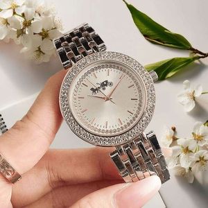 Reloj de Cuarzo para Hombre con Caja de Aleación de 40 mm, Correa de Silicona, Diseño de Dibujos Animados y Esfera de Cristal - Product Image 2