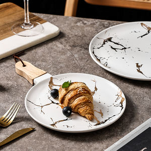 Assiette de vaisselle en céramique Salade de fruits marbrés Assiettes d'exposition Snacks Gâteau Pizza Plateau de service Manche en <span class=keywords><strong>bois</strong></span> Fête <span class=keywords><strong>Restaurant</strong></span> Vaisselle - Product Image 3