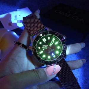Impermeabile luminoso <span class=keywords><strong>orologio</strong></span> meccanico cronometraggio <span class=keywords><strong>cinturino</strong></span> in <span class=keywords><strong>acciaio</strong></span> 38mm quadrante puntatori al quarzo plastica disponibile ad alti prezzi bassi di mercato - Product Image 4