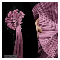Tissu plissé couleur Champagne tissu satiné froissé brillant dentelle à volants vêtements élégants pour robe tissu de créateur de graduation