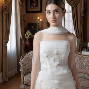 Nuovo Abito Moderno ed Elegante con Corpetto Stile <span class=keywords><strong>Corsetto</strong></span> <span class=keywords><strong>Senza</strong></span> <span class=keywords><strong>Spalline</strong></span>, Tulle Texturizzato Intricatamente Drappeggiato, Stampa 3D, Strascico a Cappella e Volant - Product Image 2