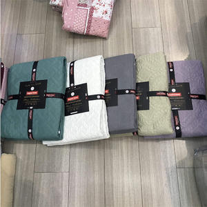 مفارش سرير مبطنة بنمط أزهار رخيصة للاستخدام المنزلي من مصنع الصين - Product Image 2