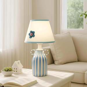Lámpara de mesa de cerámica con rayas azules y diseño floral para dormitorio o estudio, con interruptor de luz LED E27 - Product Image 3