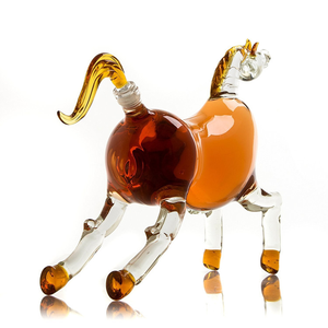 Shanghai Linlang 750ml 1000ml 1750ml Bouteilles de brandy de whisky en verre en forme d'animal faites à la main avec cheval du zodiaque - Product Image 3