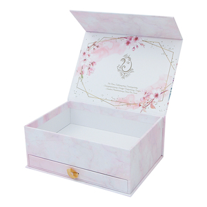 Boîte d'expédition en carton à double couche magnétique de luxe personnalisée pour cosmétiques, bijoux, boîte cadeau magnétique de luxe, laminage mat, gaufrage - Product Image 4