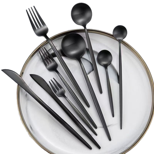 Sant Andrea <span class=keywords><strong>Restaurante</strong></span> Proveedor 10 Piezas Desechables Lujo Negro Mate Cubiertos 18/10 Juego de cubiertos de acero inoxidable Cubiertos - Product Image 2