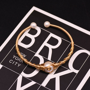 Pulsera de Perlas de Lujo de Alta Gama, Perlas Naturales de Agua Dulce Barrocas, Chapadas en <span class=keywords><strong>Oro</strong></span> con Incrustaciones de Esmeralda, Joyería de Aniversario - Product Image 1