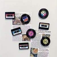Ensemble d'aimants pour cassettes rétro 4 pièces, aimants pour réfrigérateur vintage, cadeau parfait pour tous les mélomanes