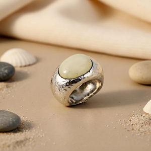 Anillo de cóctel Art Palace Bohemian de plata 925 con jade, engaste de bisel, unisex, para uso diario, de la India (Rajasthan) - Product Image 1