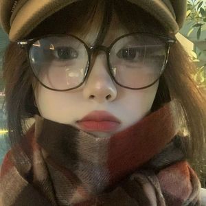 <span class=keywords><strong>Lunettes</strong></span> PC à monture intégrale translucide dorée TikTok, ultra-légères, à teinte froide, anti-lumière bleue, verres anti-reflets, aspect naturel - Product Image 5
