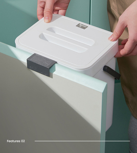 Piccolo bidone della spazzatura in plastica a parete portatile con coperchio per riporre il lavandino della casa - Product Image 5