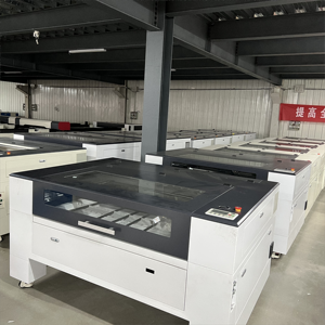 Machine de gravure laser CO2 JQ Lase 1390 avec autofocus pour gobelets - Product Image 3