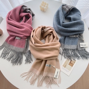 Bufanda Unisex 100% Lana Pura con Flecos, Diseño Color Block, Cálida para Otoño e Invierno, Chal de Alta Gama para Uso Diario, Bufanda Larga Informal - Product Image 2