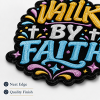 Parche Bordado Personalizado 'Walk by Faith', Insignia con Letras Inspiradoras para Chaquetas, Bolsos, Artículos para Eventos, Proveedor de Regalos al por Mayor