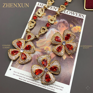 Set di Accessori ZHENXUN Heavy Industry: Orecchini e Collana con Zirconi, Stile Raffinato per il Mercato di Piccole Dimensioni, Design Unico a <span class=keywords><strong>Quadrifoglio</strong></span> - Product Image 1