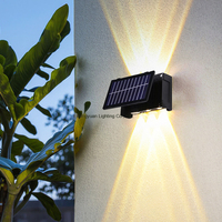 Lampe de jardin solaire super lumineuse IP65 LED lampe d'ambiance lumineuse supérieure et inférieure de laveuse murale colorée extérieure pour usage domestique