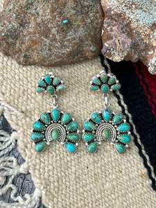 Pendientes Colgantes de Plata de Ley Chapados en Oro Rosa Hechos a Mano con Turquesa Kingman - Modernos y Unisex - Product Image 4