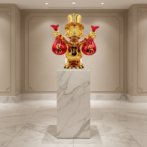 Figura Coleccionable Exclusiva de Scrooge McDuck en Dorado con Bolsas de Dinero Rojas - Escultura Pop Art de Lujo para Decoración de Alta Gama para el Hogar y la Oficina - Product Image 6