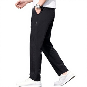 Ensemble de survêtement sportif pour homme avec blocs de couleur, haut à manches longues zippé, pantalon noir, séchage rapide, tissé 100 % polyester, idéal pour l'été - Product Image 3