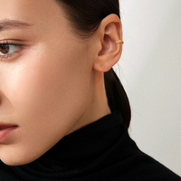 Bijoux de mode à la mode minimaliste sans pièce manchette d'oreille en zircon complet boucles d'oreilles en laiton plaqué or 18 carats moins cher