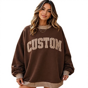 Sudadera Oversize de Forro Polar Marrón Personalizada para Mujer con Cuello Simulado, Hombros Caídos y Estampado de Letras Bordadas, Estilo Casual - Product Image 1