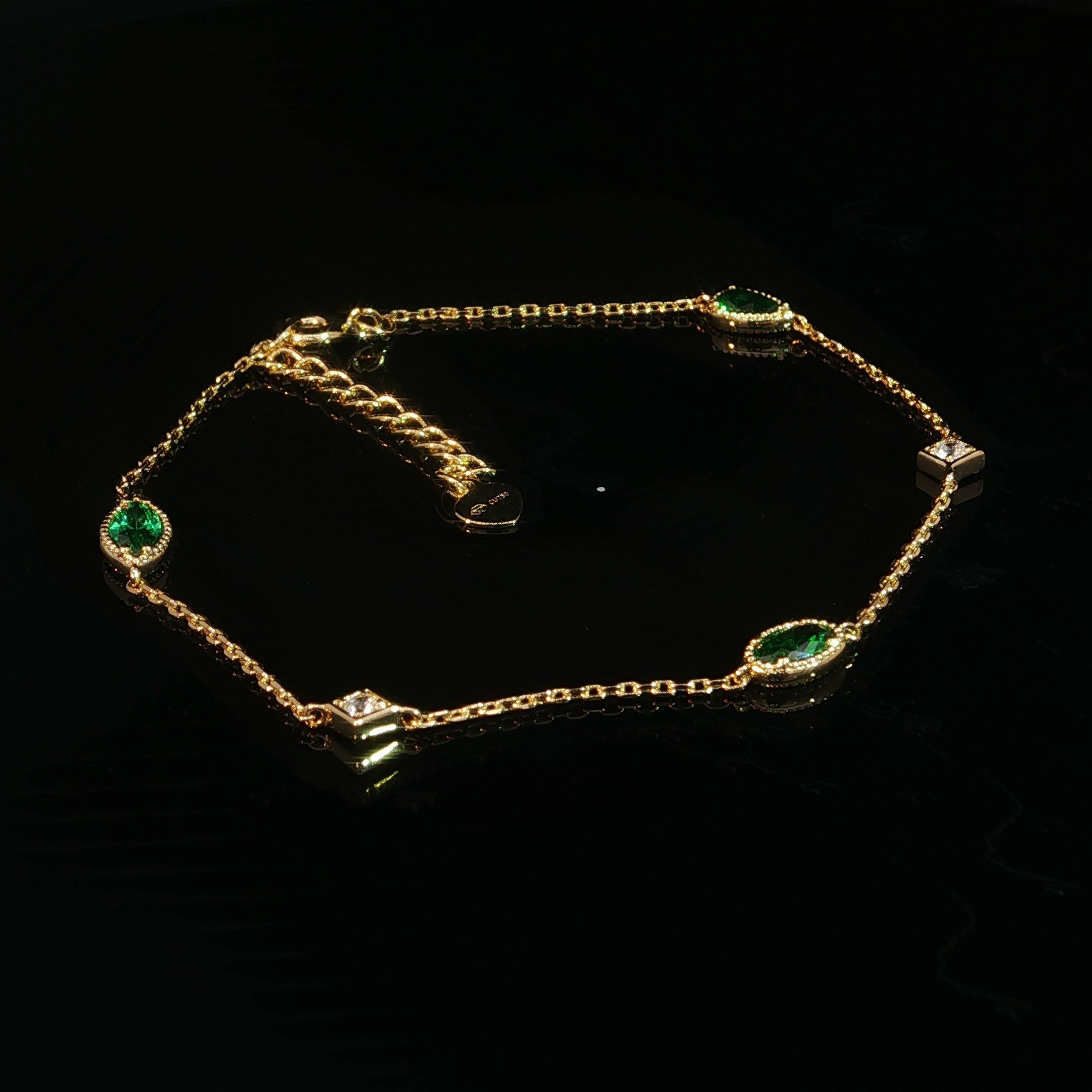 สีเหลือง