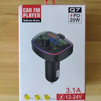 PD 20W Tipo-C Cargador de coche USB dual Carga rápida Luz colorida Música Coche Reproductor de MP3 Audio Transmisor FM Cargador de coche de carga rápida