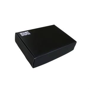 Boîte personnalisée en carton ondulé gaufré pour cosmétiques, postale, rigide, pour cadeau, en carton épais noir mat avec fenêtre en PVC - Product Image 2