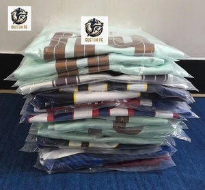 Op maat gemaakte 26 27 topkwaliteit spelers- en fan-editie voetbaltenues met fiberprint - Product Image 6