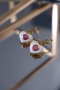 Mooie Robijnrode Oorbellen Natuurlijke Robijnen Elegant Veelzijdig Ontwerp Voortreffelijk Vakmanschap Sterling Zilveren Email Klauwzetting - Product Image 3